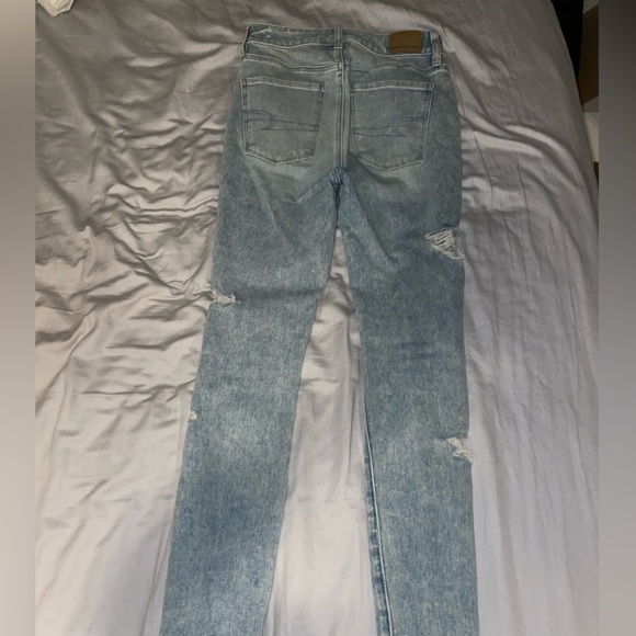American Eagle ripped skinny jeans. Women’s size 0. - Picture 3 of 3